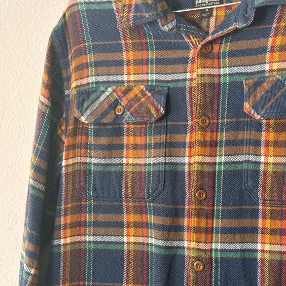 Patagonia Men's Long-Sleeved Fjord Flannel Shirt - Picture 2 of 6